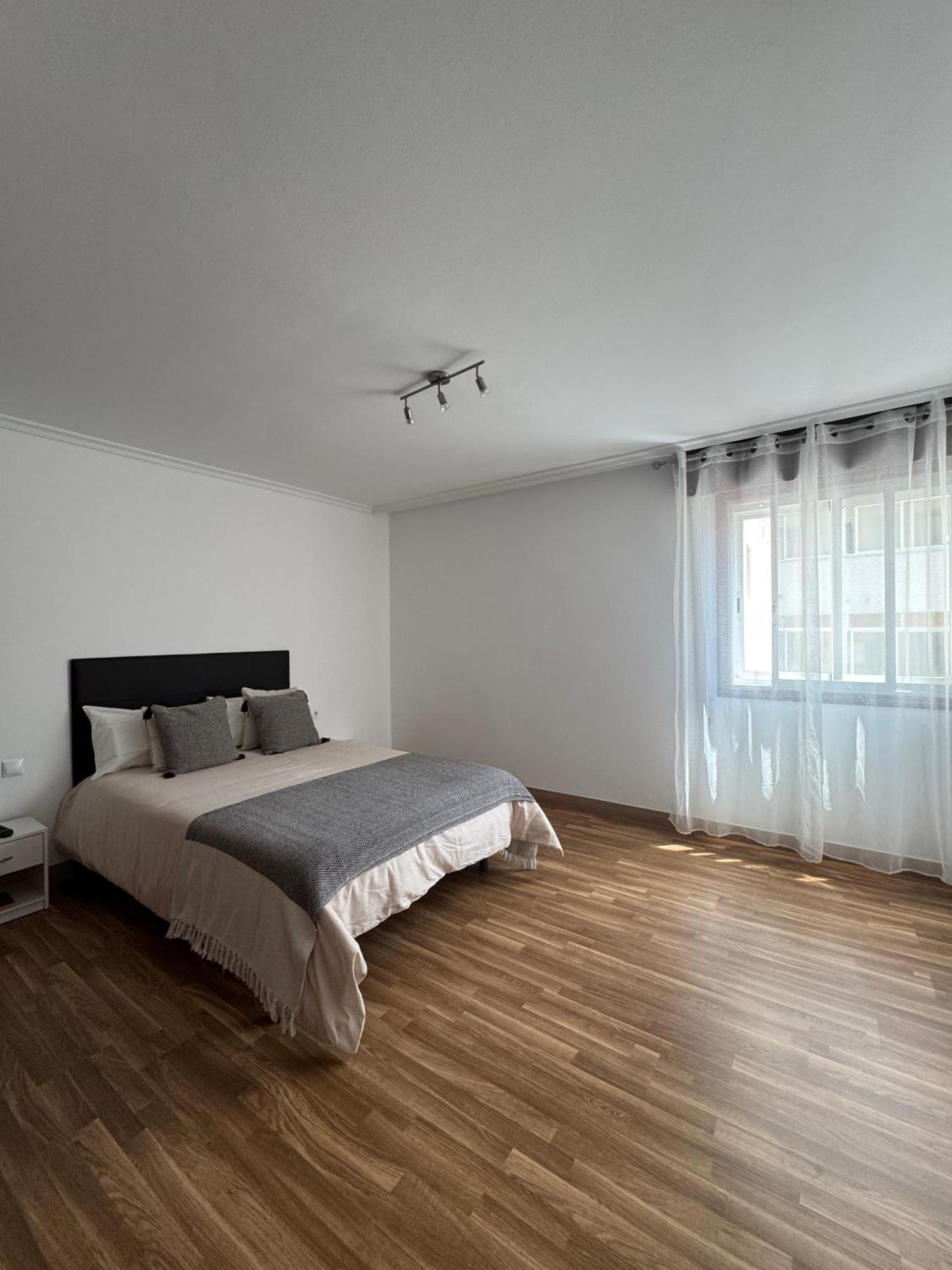 Апартаменты Piso Centrico Моания Экстерьер фото